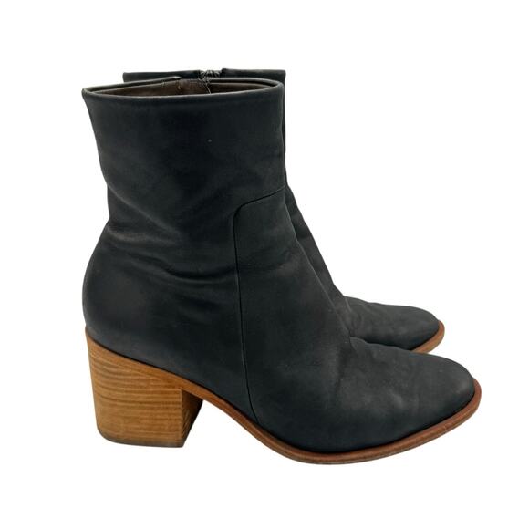 COCLICO designer Black leather minimalist ankle boots made in Spain - Picture 4 of 16